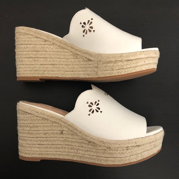 Kate Spade Tia laser cut wedge slip on sandals - Picture 3 of 7